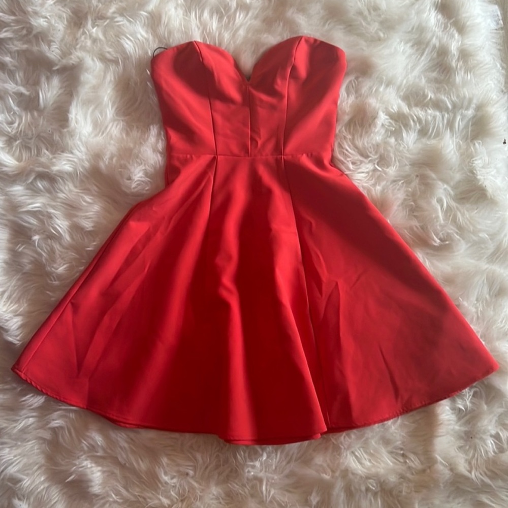 EUC - Strapless Sweetheart Dress - Size 8/10